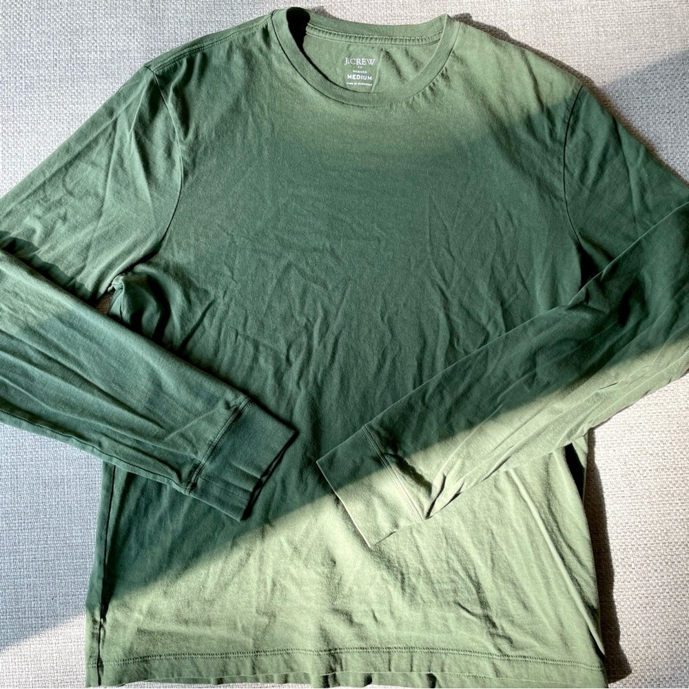 classic green j crew long sleeve 🐢
